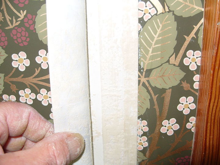 how to properly put up wallpaper, how to, painting, wall decor, The protective strip
