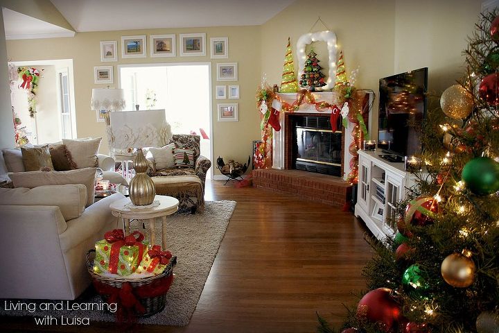 cheerfully festive christmas home, christmas decorations, seasonal holiday decor, Main living area