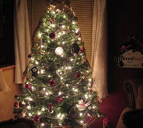 christmas decorating, seasonal holiday d cor