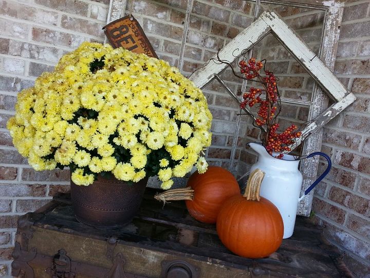 an easy fall display on the porch using mostly estate sale finds, curb appeal, repurposing upcycling, seasonal holiday decor, A fun easy display on the front porch using mostly estate sale finds Can easily be switched during different holidays seasons
