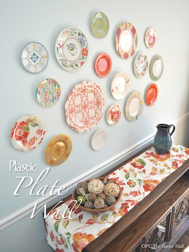 plastic plate wall, home decor, wall decor, Plastic Plates add a pop a color for low cost