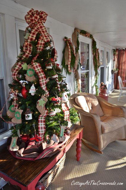christmas on the front porch, christmas decorations, porches, seasonal holiday decor, Porch tree