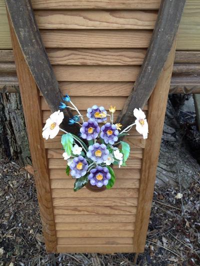 myra s shutter garden angel, crafts, outdoor living, repurposing upcycling, Bouquet detail