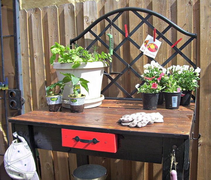 pallet potting table 2 ready for spring, diy, gardening, pallet, Metal back and Chestnut stained top