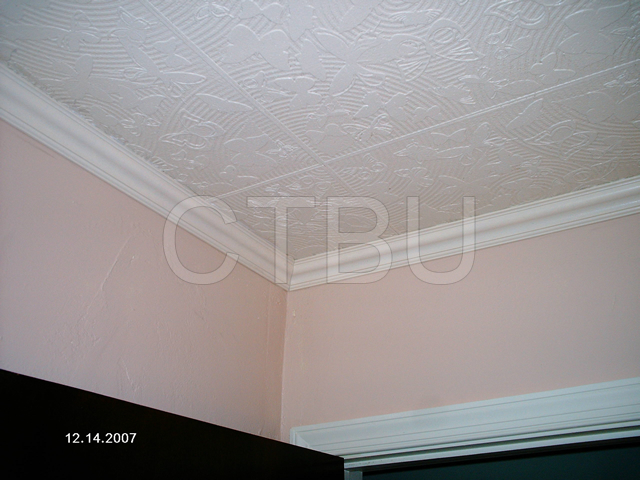 diy styrofoam ceiling tile over water stained popcorn ceiling, Guest Bedroom After S 09 Butterfly imprint Styrofoam tile