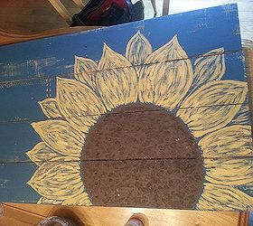 pallet signs, diy, home decor, painted furniture, pallet, repurposing upcycling, woodworking projects, Sunflower pallet