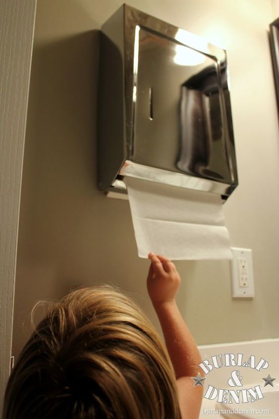 keep it clean disposable paper towel holder in a guest bath, bathroom ideas
