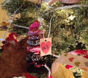 making all homemade christmas decorations, christmas decorations, seasonal holiday decor