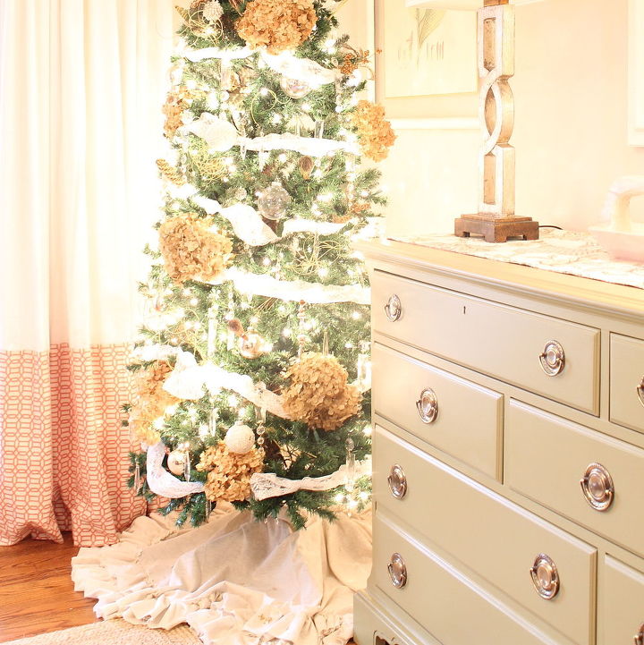 bright colorful or natural neutral christmas tree, seasonal holiday d cor, Ruffled muslin tree skirt