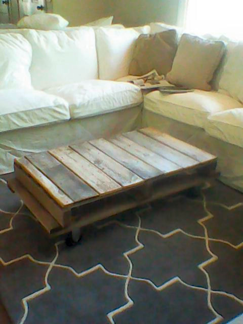 pallet fence board coffee table, diy, painted furniture, pallet, repurposing upcycling