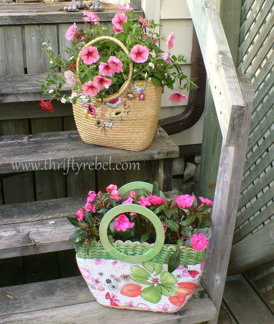 turn a purse into a planter, flowers, gardening, repurposing upcycling, And add whatever plants you like and that s it