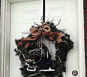 home for the holidays, seasonal holiday decor, Easy Outdoor Decor using things on hand well if you live in a rural area
