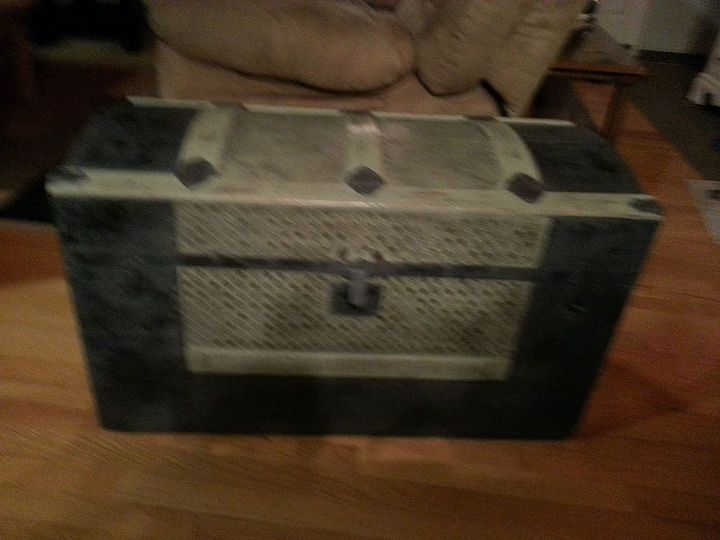 trunk love, chalk paint, painting, repurposing upcycling