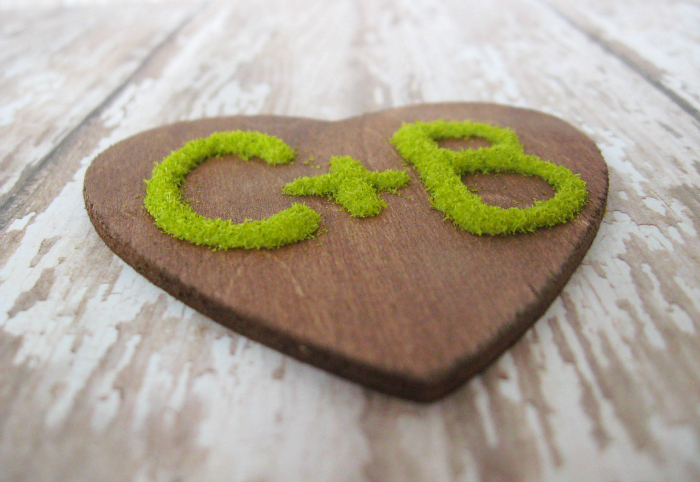 personalized faux moss heart ornament, crafts, seasonal holiday decor, valentines day ideas, See how cool they look from the side love the raised look