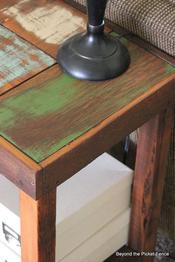 mesa de sof de madeira recuperada