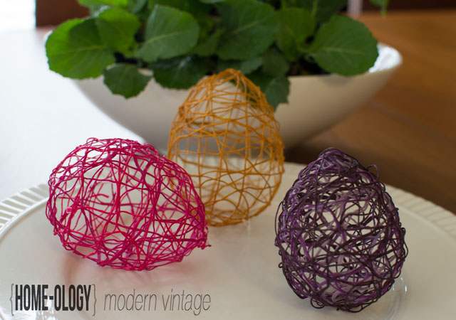 colorful string egg place settings, crafts, easter decorations, home decor, seasonal holiday decor