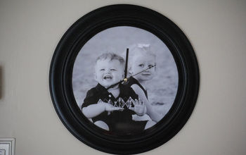 Thrift Store Find Turned Into a Photo Clock (great DIY Gift Idea!)
