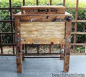 http://beachbumlivin.com Rustic Cooler Box made from Recycled Pallets!