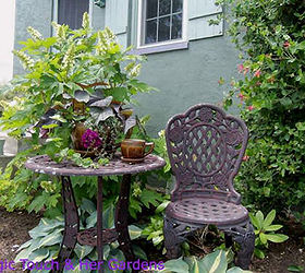10 charming seating areas from the garden charmers, gardening, outdoor furniture, outdoor living, painted furniture, pallet, Purple Iron Seating area