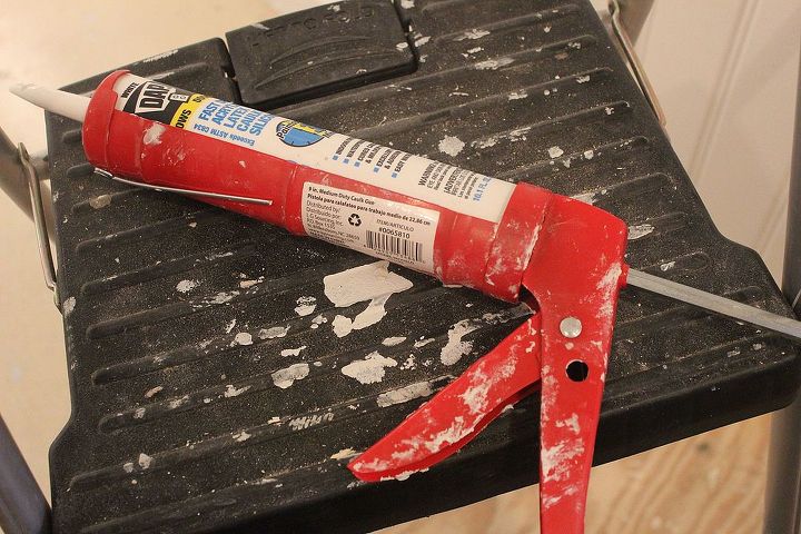 how to create a straight paint line using caulk, home maintenance repairs, how to, make sure it is paintable caulk