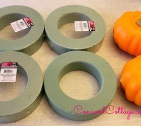 DIY Dollar Store Fall Pumpkin Wreath | Hometalk