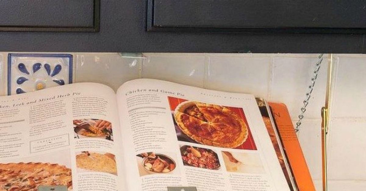 Get Your Kitchen Ready for Christmas (11 Ideas) | Hometalk