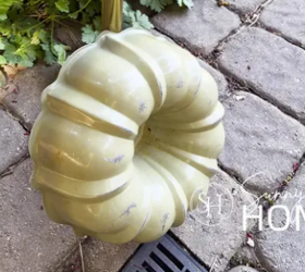 Use an old Bundt pan for this beautiful and fun backyard idea