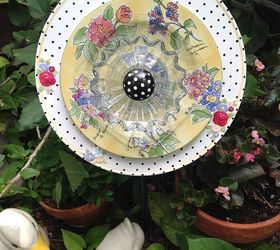 more plate flowers i ve made for gifts and to sell, Love the black and white polka dot plate and center on this adorable flower