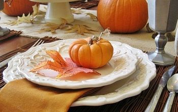 Mi mesa rústica de Acción de Gracias... Calabazas y peltre