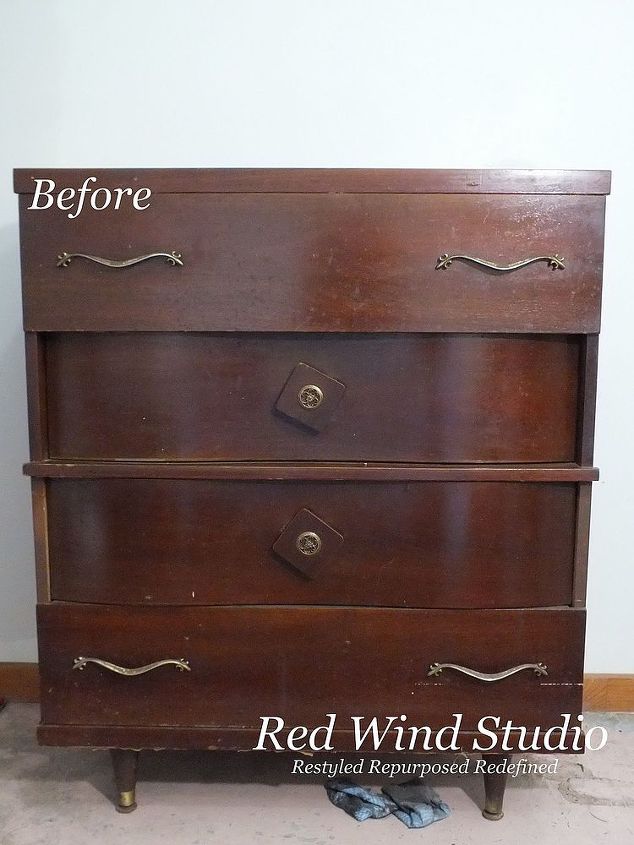 I started first by giving it a good cleaning with TSP then I rearranged the drawers until they fit properly together and looked balanced. I removed the handles and set them aside. I decided on drama for this piece. A combo I had never tried together before was Graphite and Coco in the Annie Sloan Chalk Paint ™ collection but thought it would be perfect to achieve the look I wanted. The drawers were painted Coco and the rest of the dresser including the pulls/handles was painted Graphite.