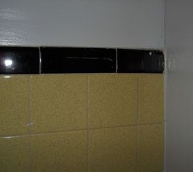 paint color for a bathroom with old yellow black tiles