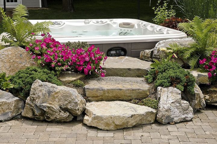 do you like this built in look for a hot tub surround, Landscaped Hot Tub surround with moss rock steps