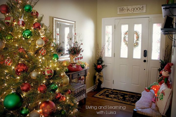 cheerfully festive christmas home, christmas decorations, seasonal holiday decor, Entryway