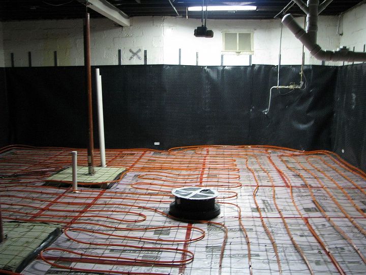 concrete basement floor w radiant heat, basement ideas, flooring, Orange pex pipe for the radiant heat