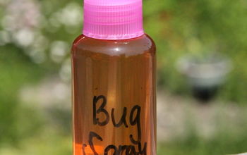 DIY Natural Organic Bugspray From Fresh Herbs