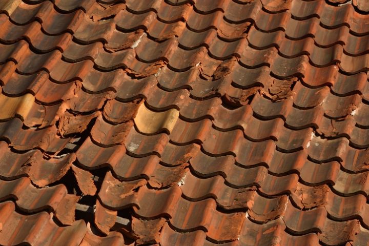 why and when roofs start to fail