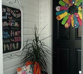 summer decor for entryway, chalkboard paint, crafts, foyer, seasonal holiday decor, wreaths