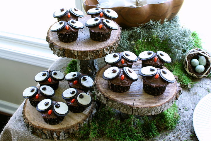 woodland birthday theme, crafts, Some owl cupcakes and tree stump platters from our backyard helped the food table