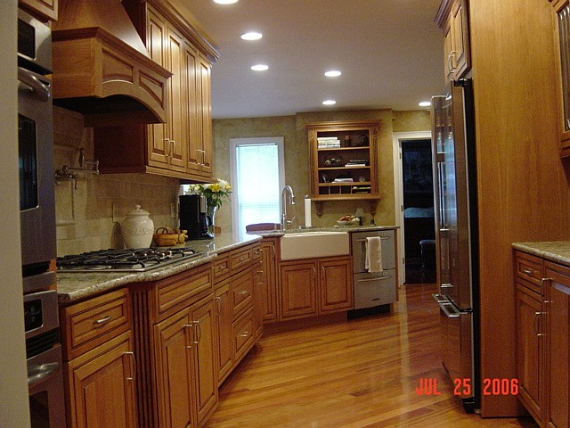 uma cozinha tipo galley pode ser bonita e elegante, A parede norte da nossa remodela o total da cozinha