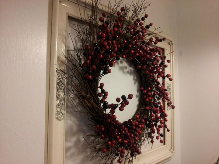 gearing up for january, home decor, seasonal holiday decor, wreaths, A wreath an empty frame doesn t get any easier than that