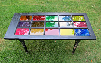Cómo transformar una puerta de cristal en una mesa colorida