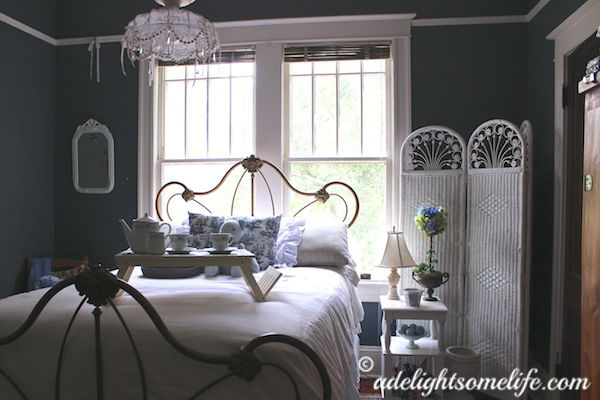 vintage cast iron bed, bedroom ideas, home decor, painted furniture