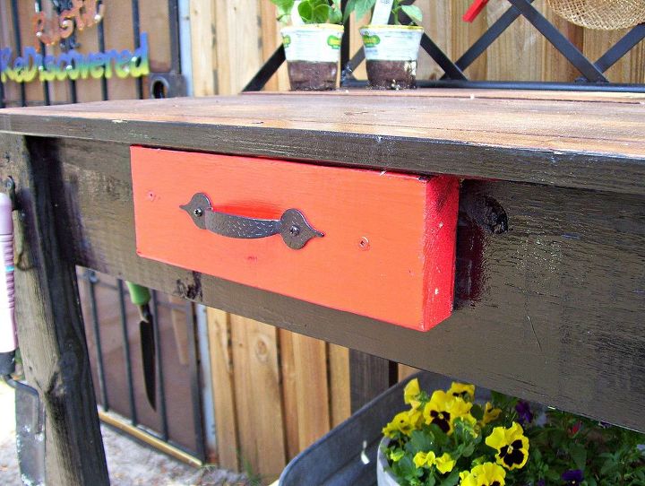 pallet potting table 2 ready for spring, diy, gardening, pallet, Red drawer created by accident but turned out to be a great addition to the front