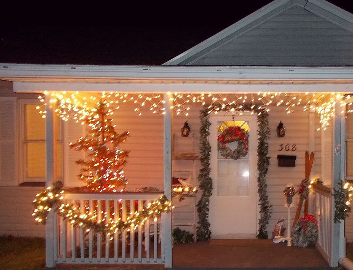 christmas porch, curb appeal, porches, seasonal holiday decor, Christmas Front Porch