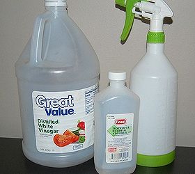 homemade cleaning products, cleaning tips, WINDOW CLEANER1 cup rubbing alcohol1 cup water1 tablespoon white vinegar
