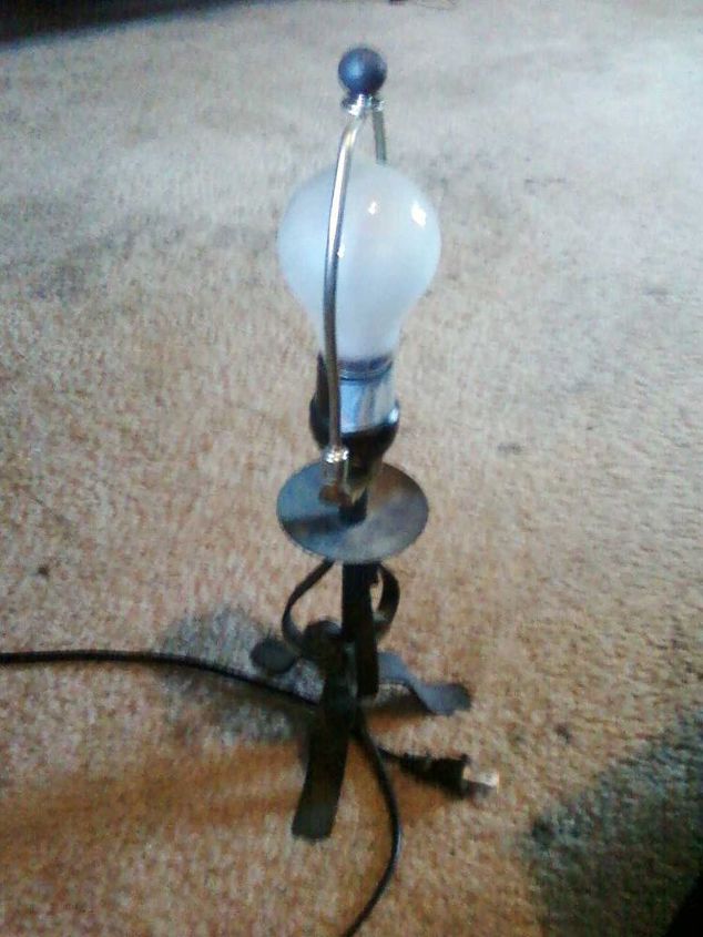 wasn t really found of the accent lamp so i decided to see what i could do to change, flowers, home decor, lighting, lamp base