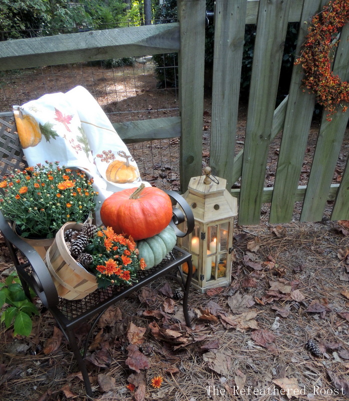 fall at the back gate, gardening, seasonal holiday d cor, wreaths