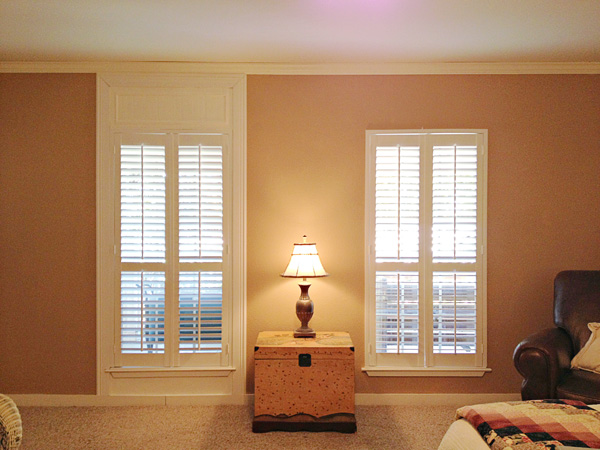 how to add trim to make your shutters reach the ceiling, diy, home decor, how to, living room ideas, windows, Side by side you can really see what a big difference the trim makes