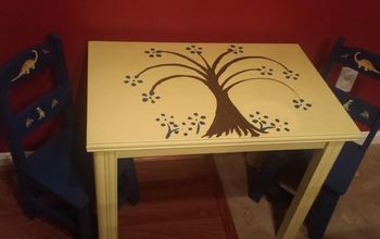 Turn a $5 Table Into a Perfect Child's Play Table.