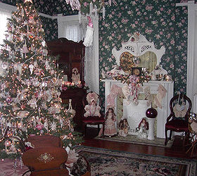 i love decorating our 1895 queen anne victorian for christmas with 12 trees, christmas decorations, seasonal holiday decor, wreaths, Front parlor tree my favorite